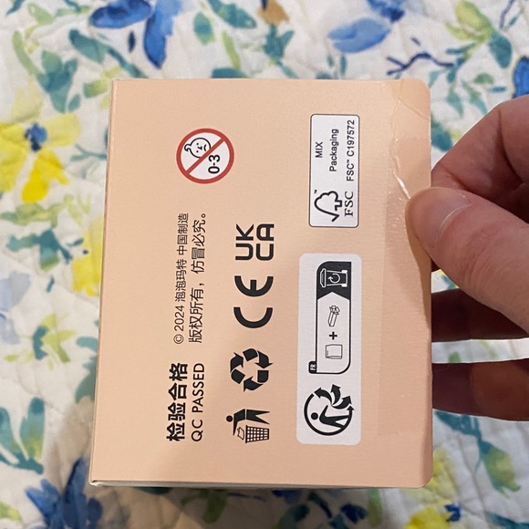 Pop Mart Labubu 'Have A Seat' Sisi Collectible Figure - Picture 5 of 13